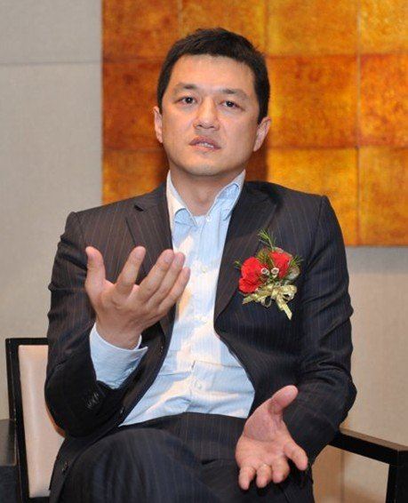 李亚鹏被曝借公益名义敛财 回应:行得正坐得端